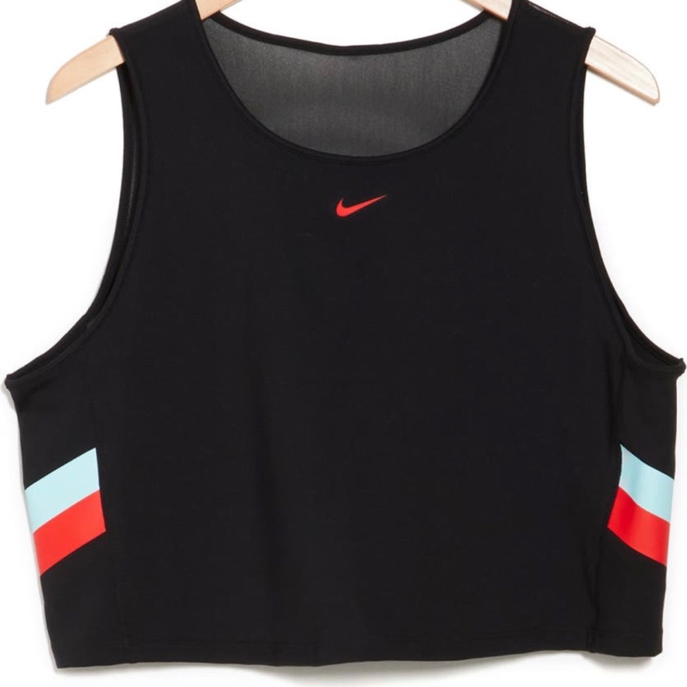 Nike Colorblock Stripe Trim Crop Tank Top Size 3X Color Black and Chile Red